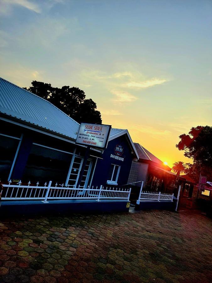 Shark Shack Backpackers Hostel Mossel Bay Exterior photo