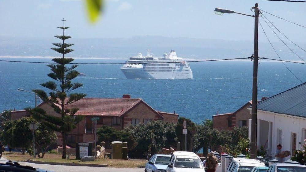 Shark Shack Backpackers Hostel Mossel Bay Exterior photo